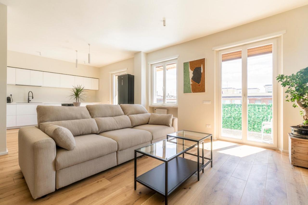 La Dolce Vita - Sunny Penthouse Trastevere Station 100Sqm Рим Экстерьер фото