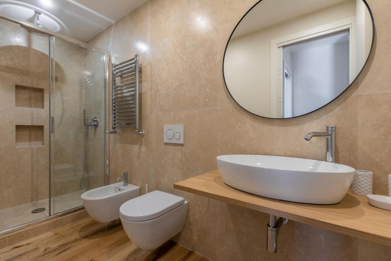 La Dolce Vita - Sunny Penthouse Trastevere Station 100Sqm Рим Экстерьер фото