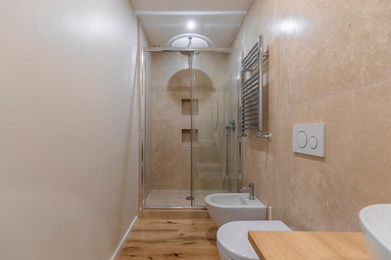 La Dolce Vita - Sunny Penthouse Trastevere Station 100Sqm Рим Экстерьер фото