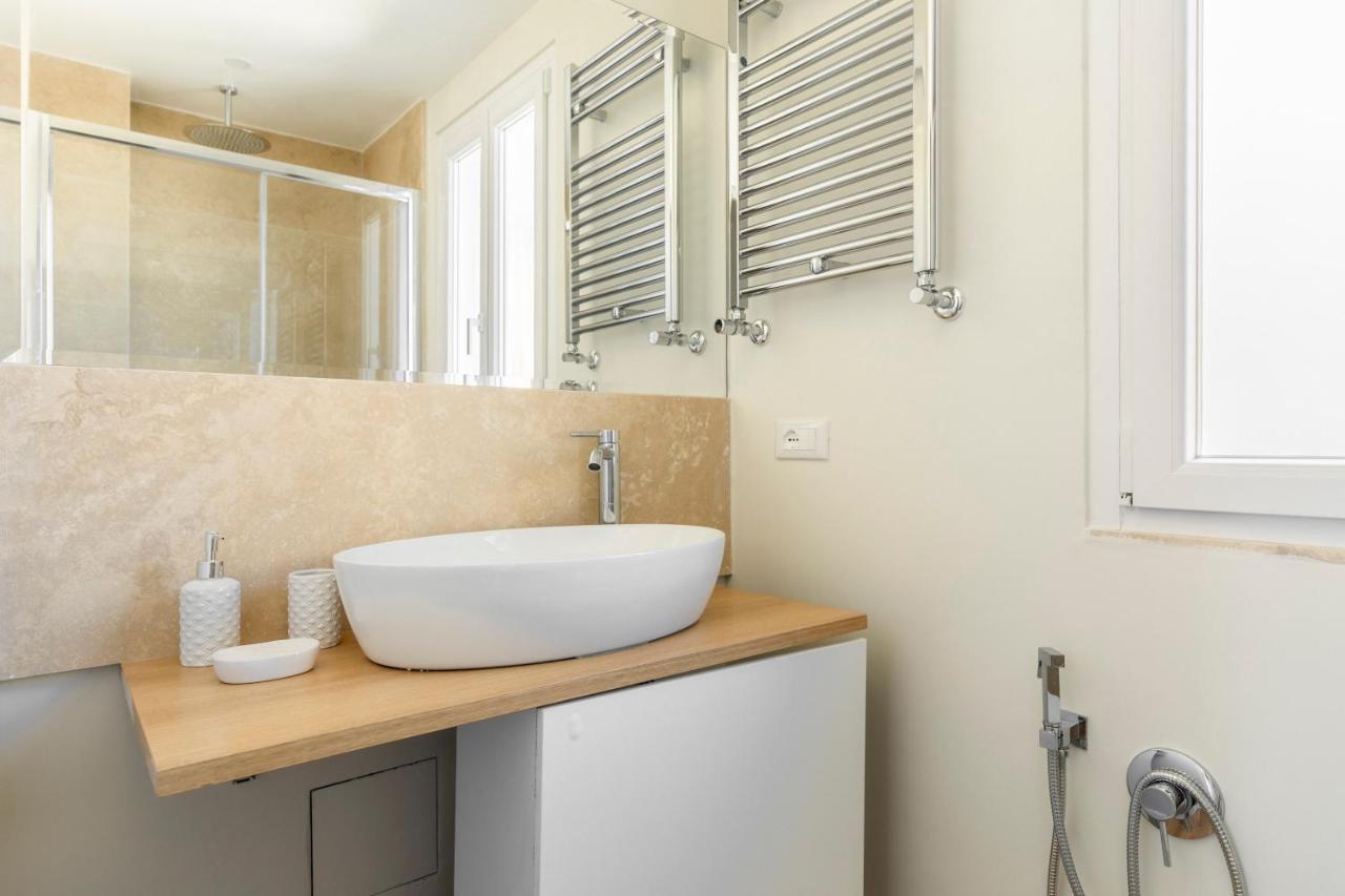 La Dolce Vita - Sunny Penthouse Trastevere Station 100Sqm Рим Экстерьер фото