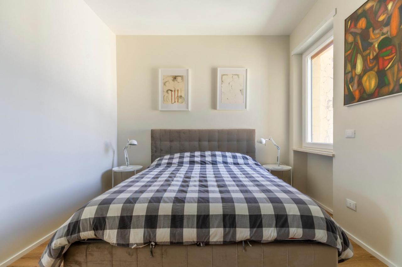 La Dolce Vita - Sunny Penthouse Trastevere Station 100Sqm Рим Экстерьер фото